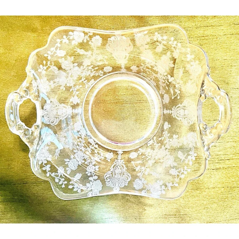 Vintage Cambridge Etched Glass Rosepoint Serving Bowl/candy Dish Handles